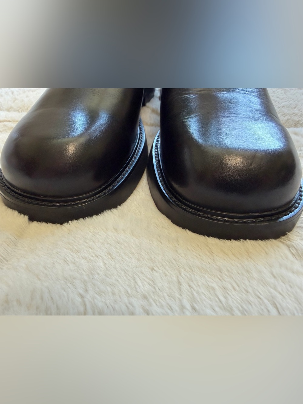 Like NEW! $180 Fyre Captain Chelsea Leather Chunky Lug Sole Platform Boots 12 - Picture 3 of 9